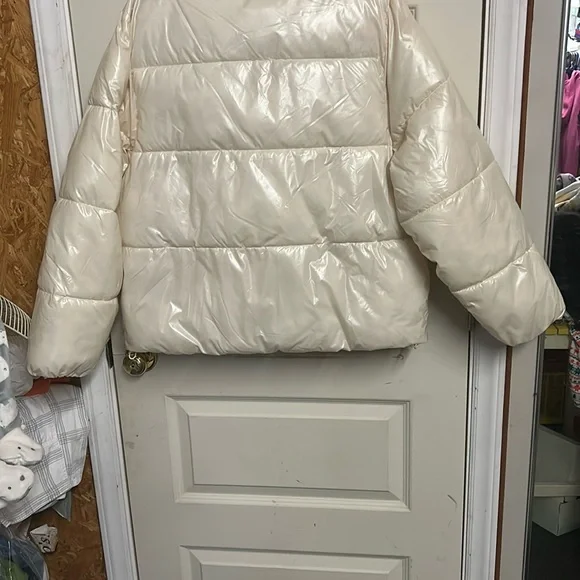 NWT Cream Puffer Jacket - Picture 2 of 11